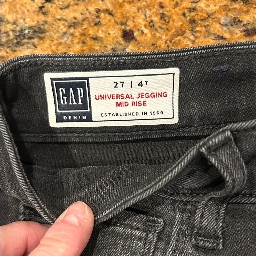 Gap 4T Universal Jegging Mid Rise Black - Picture 2 of 8